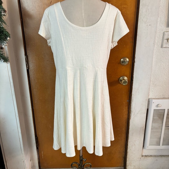 Anthropologie White Dress - Picture 6 of 9